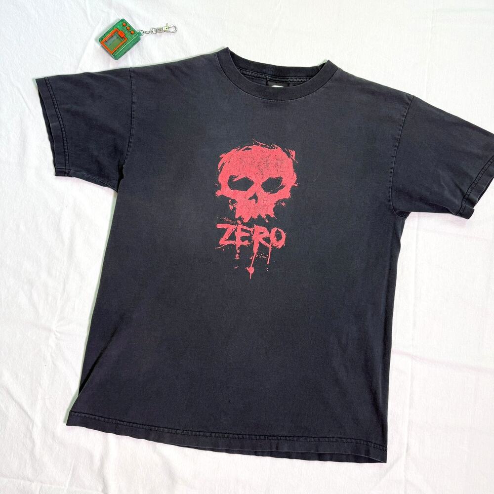 Vtg Zero Skateboards Heavy Fade Skull Skate T-Shirt - M